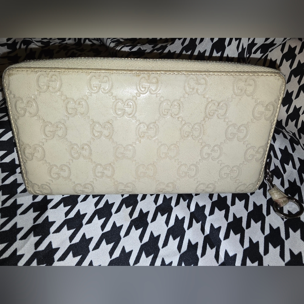 Gucci ivory horsebit wallet